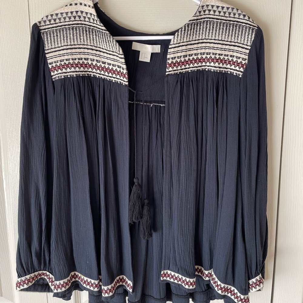 Cute long sleeve shirt ✨